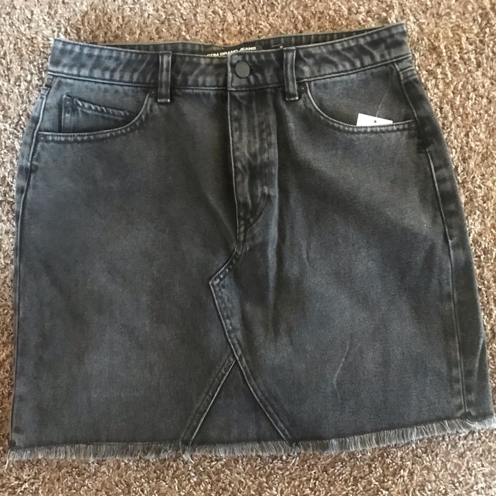 Volcom “Stoned” Mini Skirt.